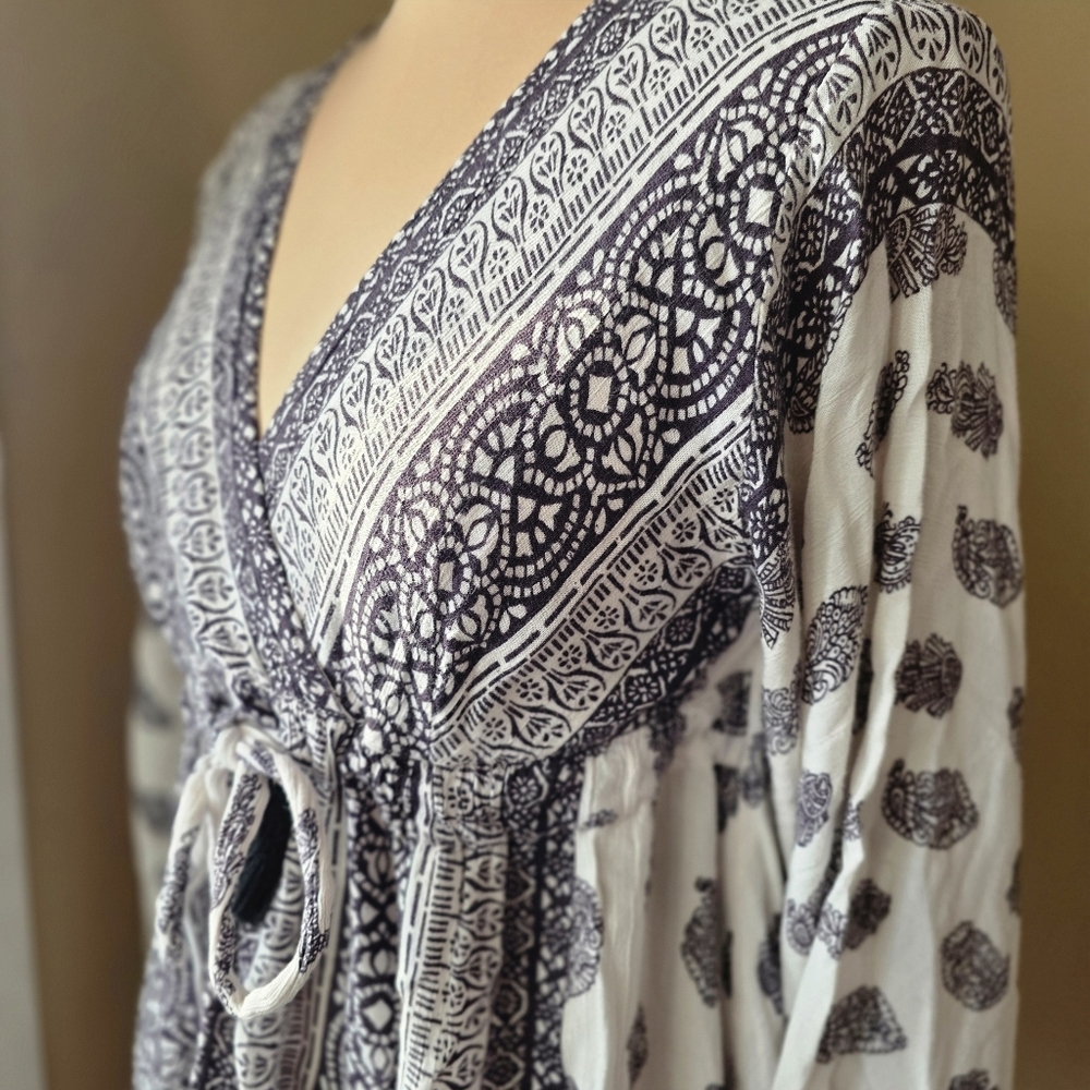 Angie Black & White Paisley Print Mini Kaftan Dress - Size S - Picture 3 of 8
